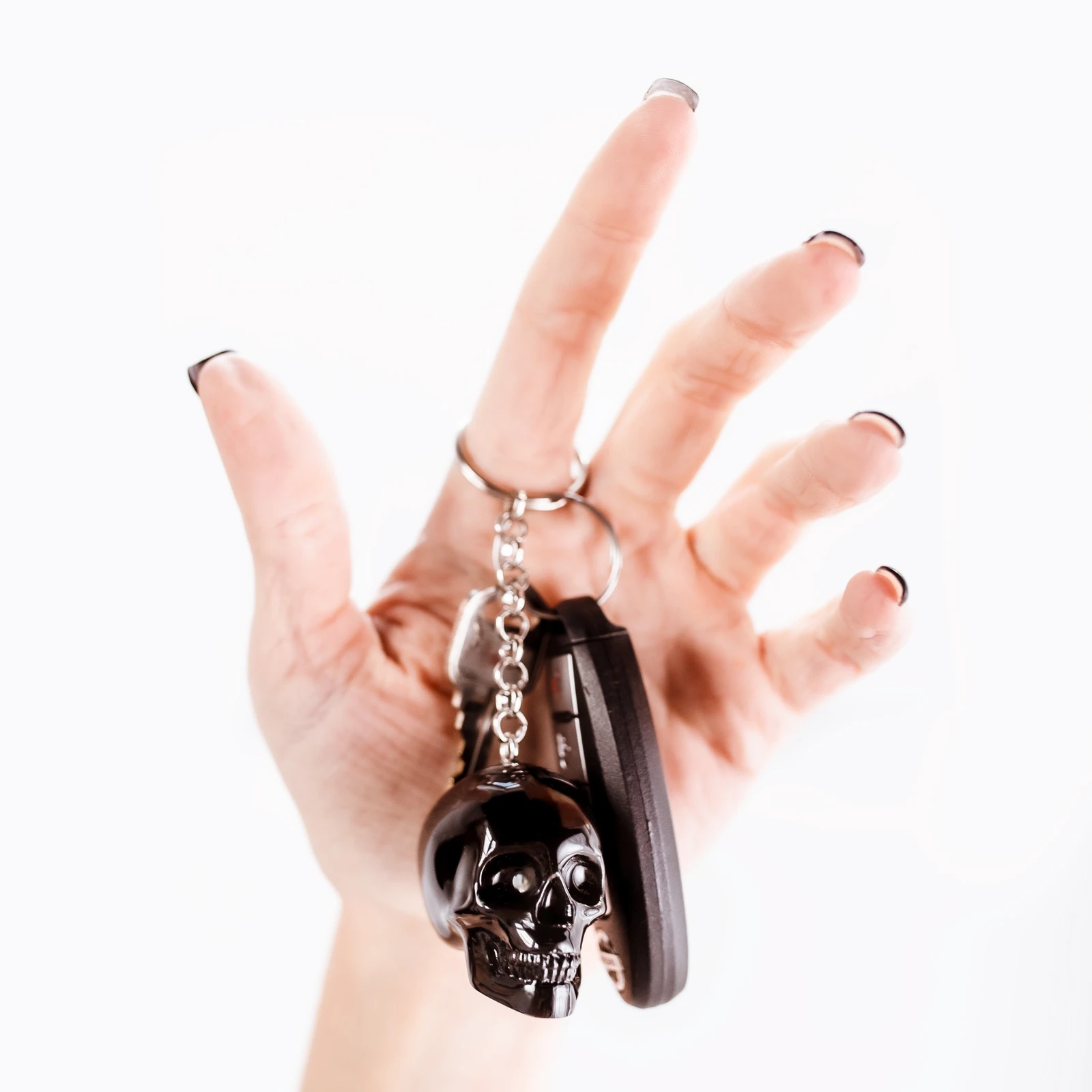 Gothic Keychain – Black Skull Keychain for Goth, Horror, Punk & Biker Fans - Image 5